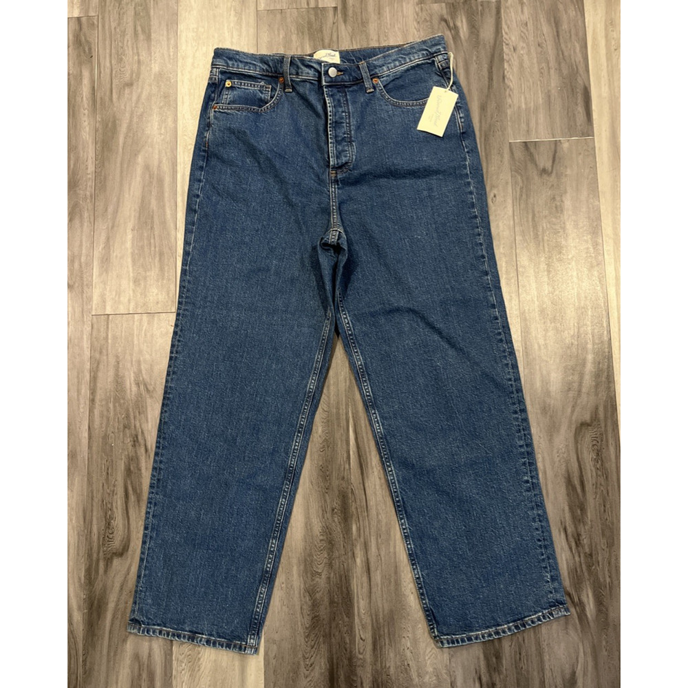 Universal Thread Women's Size 14 Button-Fly Jeans Highest Straight Blue NWT